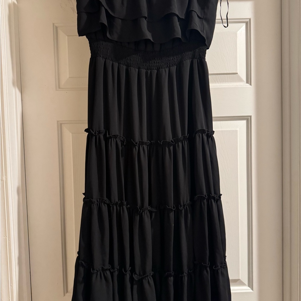 Elegant Black Tiered Maxi Dress